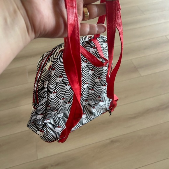 Sanrio HELLO KITTY White Black Red MINI BACK PACK 10'x10' - Picture 3 of 8